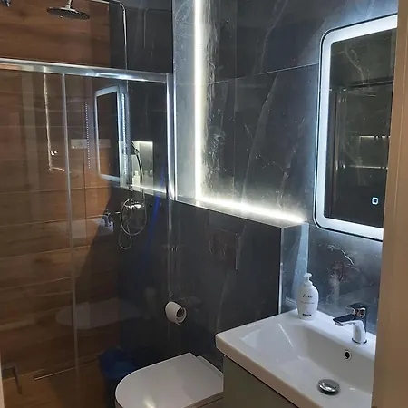 Alindro Center 3 *